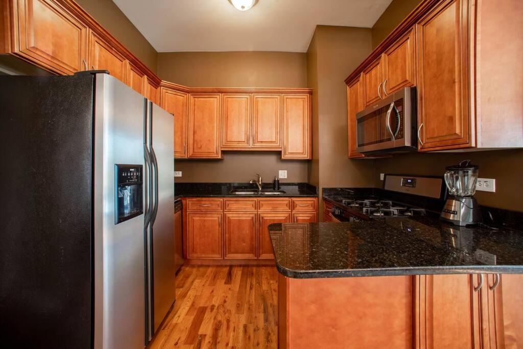 Getaway In The Heart Of Pilsen Chicago Apartment Екстериор снимка