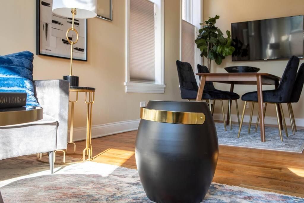 Getaway In The Heart Of Pilsen Chicago Apartment Екстериор снимка
