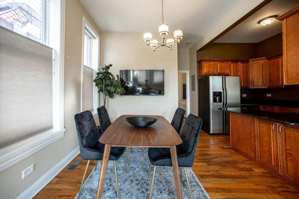 Getaway In The Heart Of Pilsen Chicago Apartment Екстериор снимка