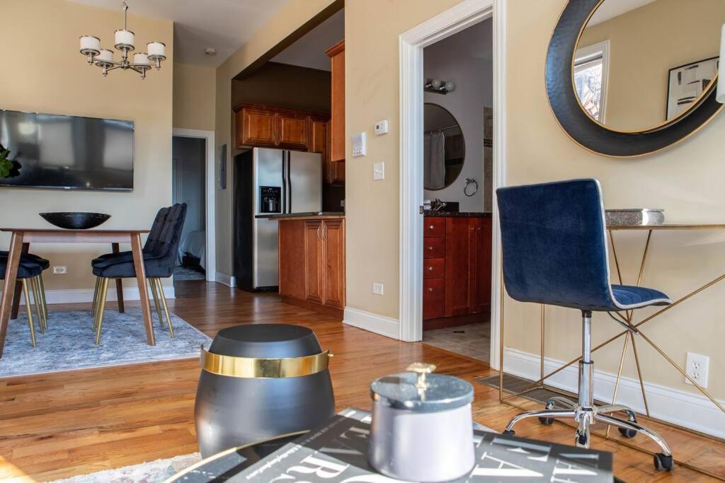 Getaway In The Heart Of Pilsen Chicago Apartment Екстериор снимка